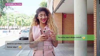 მოღალატე ცოლი აპირებს ძლიერად გაურბოს თავის ახალგაზრდა საყვარელს, სანამ მისი ქმარი მუშაობს. ლათინო ძუძუებით და დიდი უკანალით. ვენერა აფროდიტე.